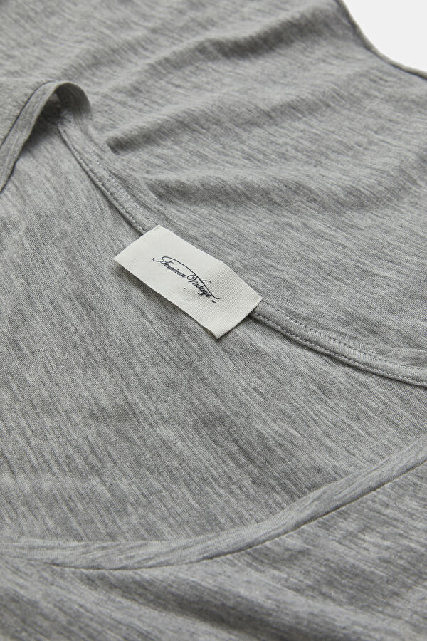 Açık Gri V Yaka T-Shirt 3