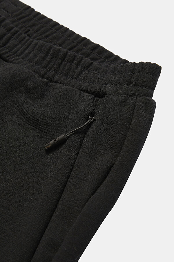 Black Slim-Fit Men's Trousers 3