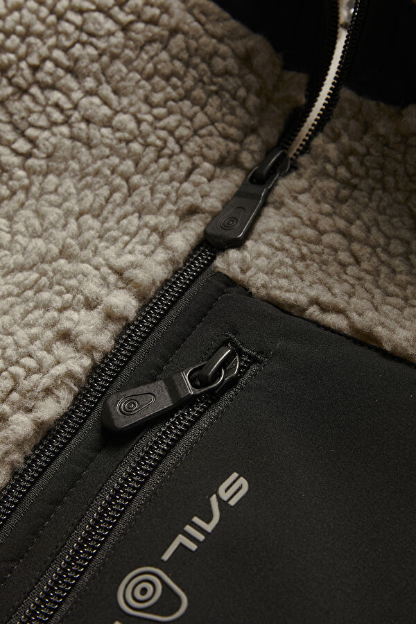 Beige 100% Recycled Sherpa Jacket 3