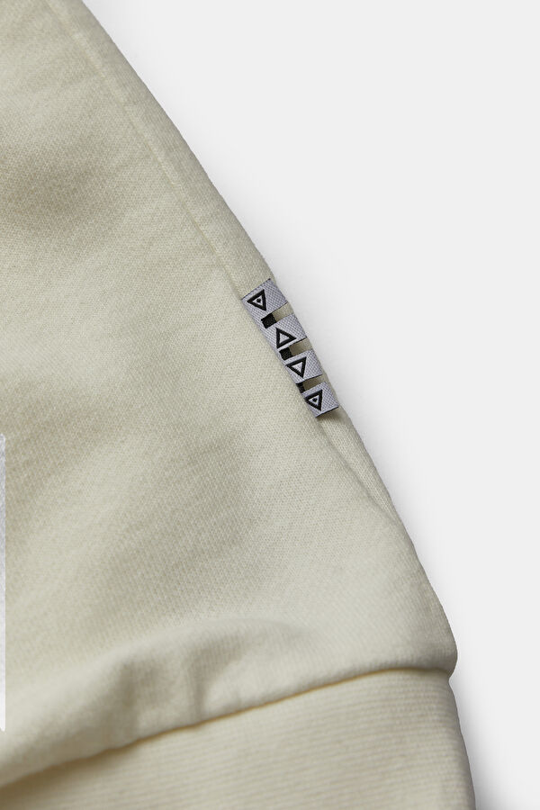 Beyaz Relax Kalıp Bisiklet Yaka Sweatshirt 4