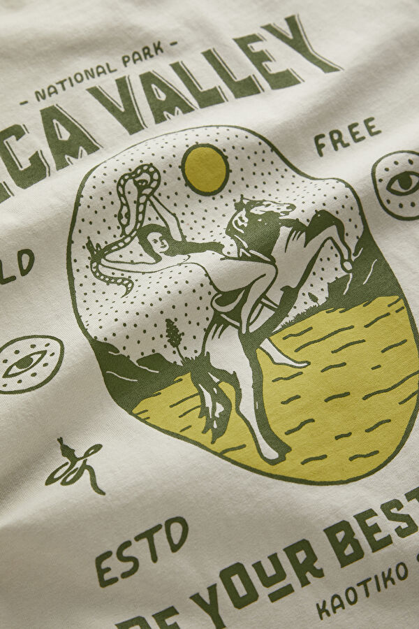 Relax Kalıp Krem Bisiklet Yaka Baskılı T-Shirt 4