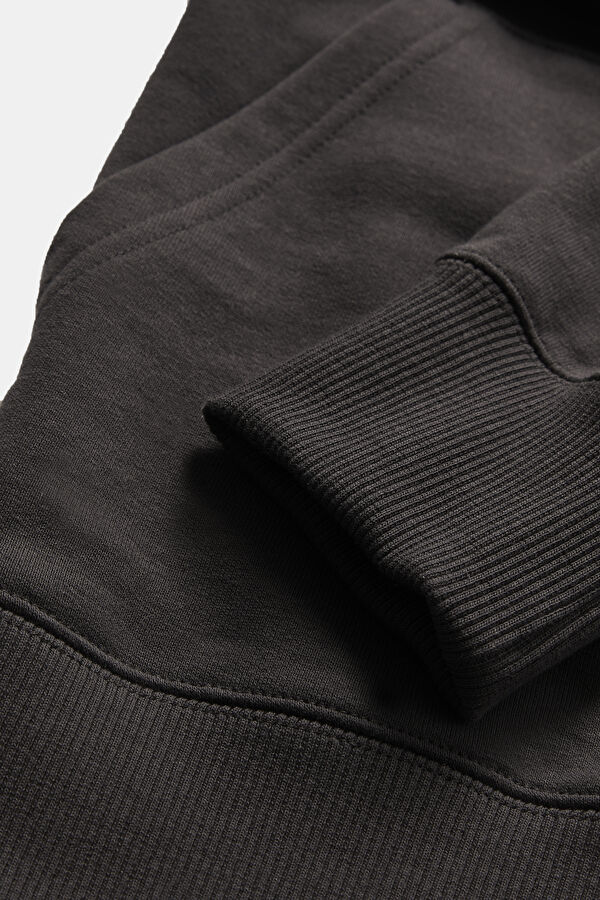 Koyu Gri Kapuşonlu Sweatshirt 4