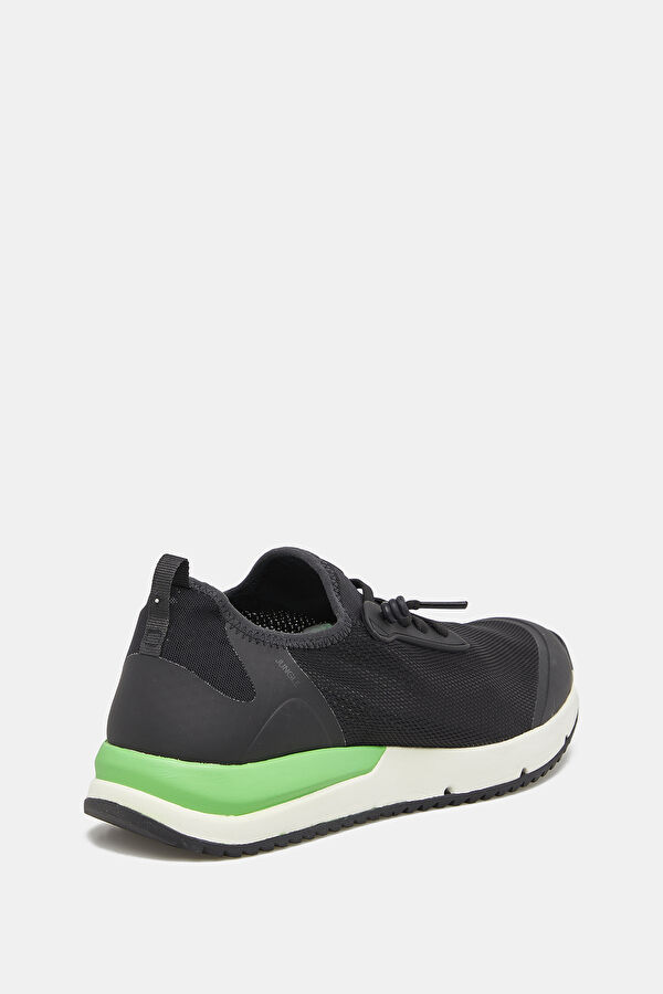 Black Sneaker 3