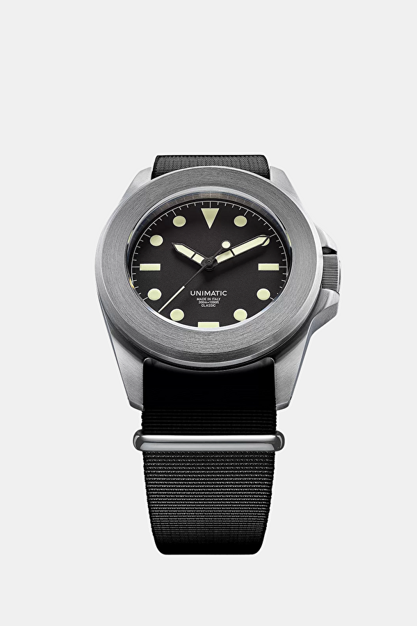 Modello Quattro UC4 Watch 2