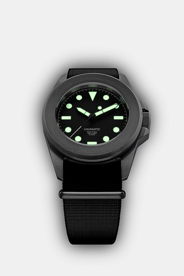 Modello Quattro UC4 Watch 3