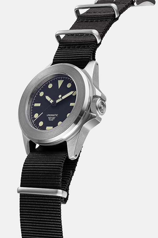 Modello Quattro UC4 Watch 4