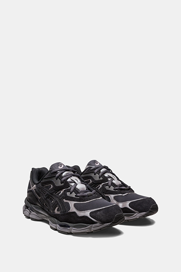 Black Sneaker 3