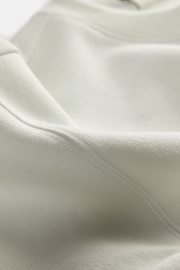 Beyaz Bisiklet Yaka Sweatshirt 5