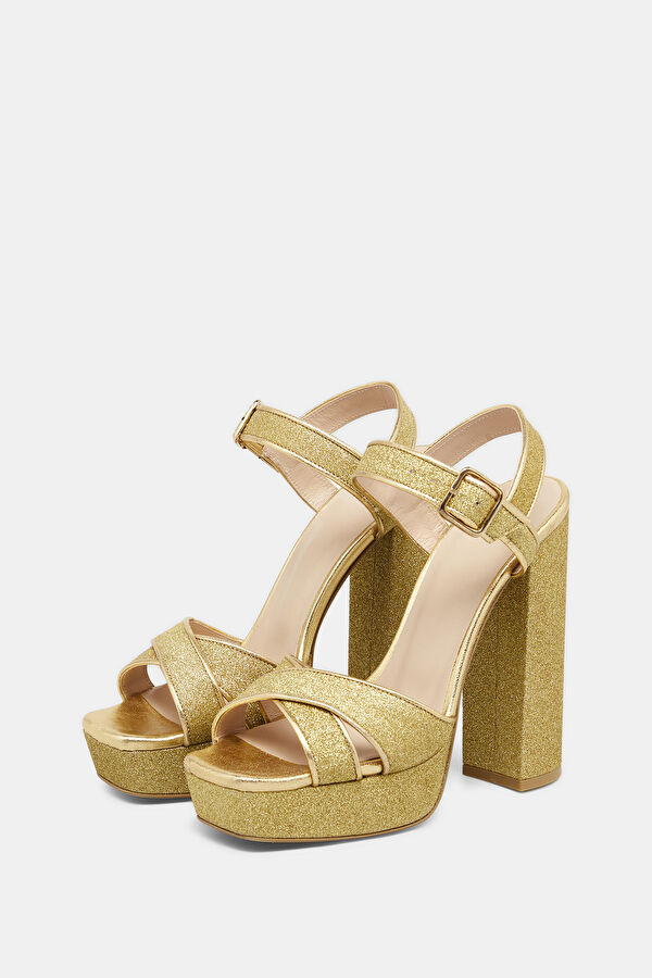 Gold Shoe 2
