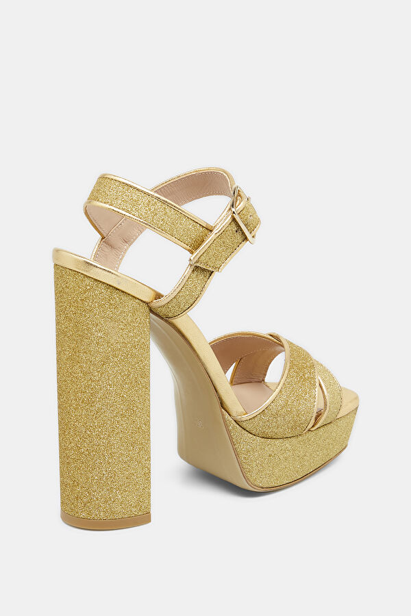 Gold Shoe 3