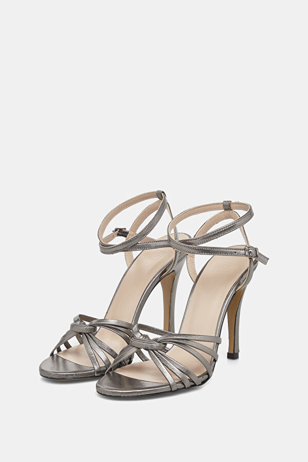 Anthracite Shoe 2