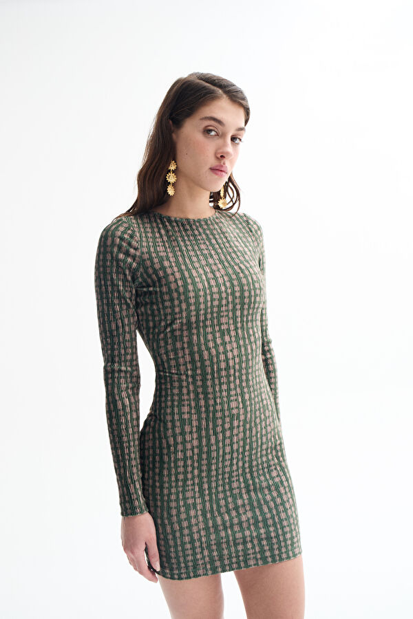 Close Fit Green Design Filled Basic / round neckline Dress