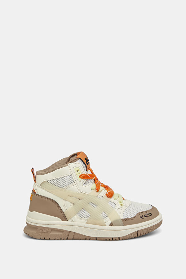 Cream Sneaker
