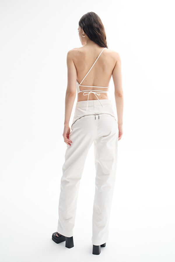 Close Fit White Strapless Blouse 2