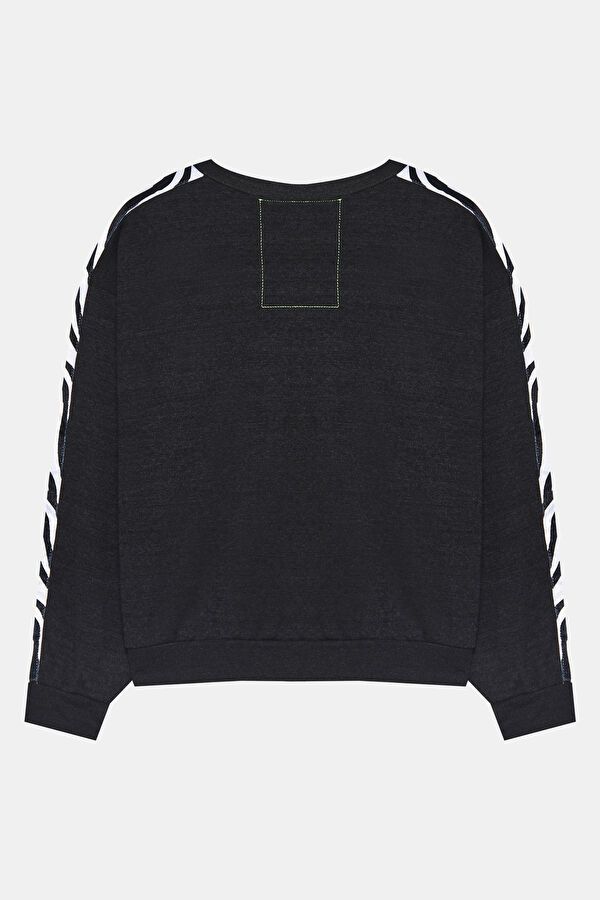 Black Women's Sweater 2