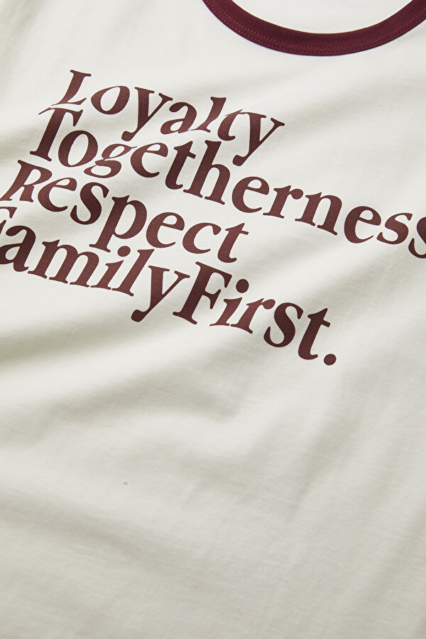 Beyaz Bisiklet Yaka Baskılı T-Shirt 6