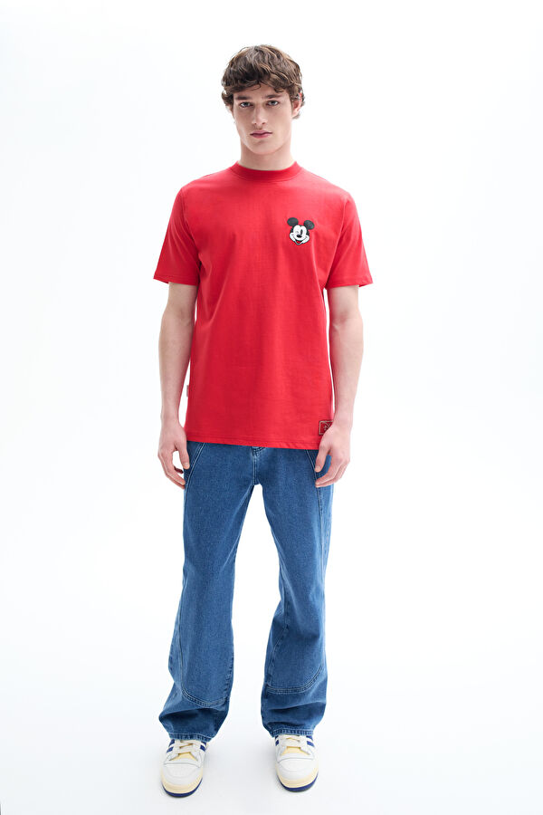 Kırmızı Bisiklet Yaka Nakışlı T-Shirt 3