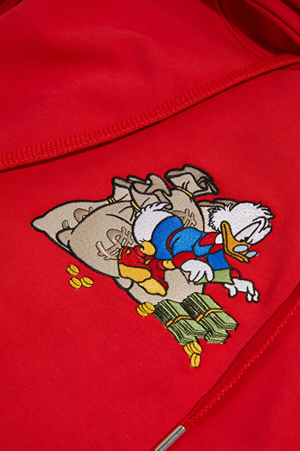 Kırmızı Kapüşonlu Sweatshirt 3