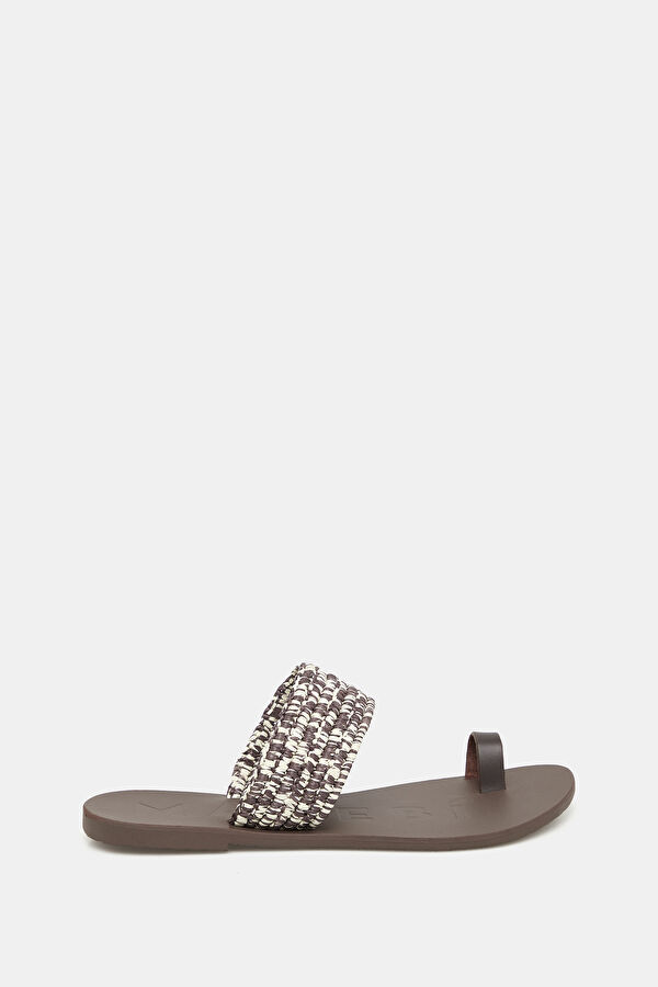 Beige Design Filled Wicker Slipper