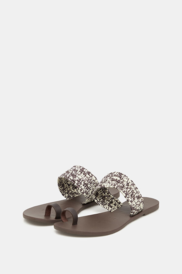 Beige Design Filled Wicker Slipper 2