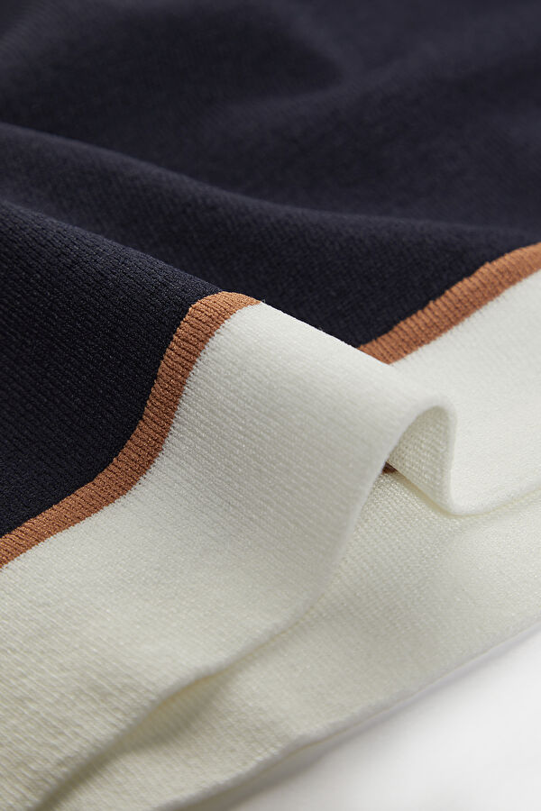 Navy Blue V Neck Tshirt 5