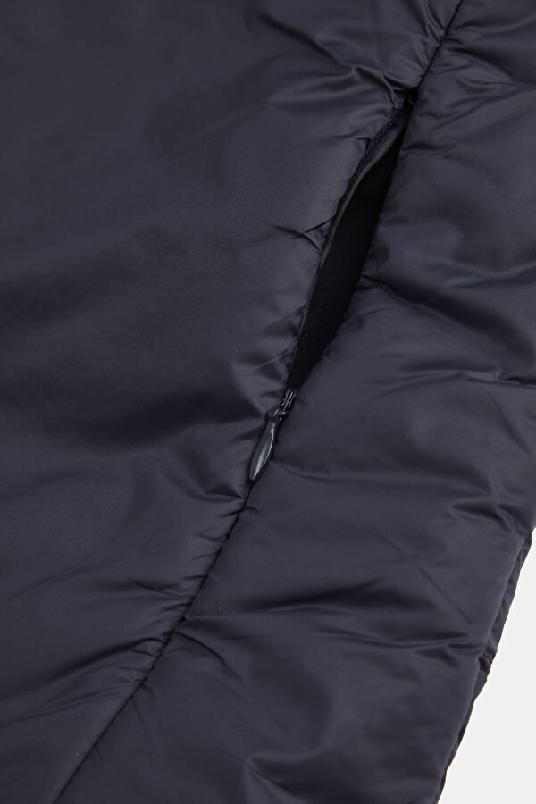 Lacivert Mont 7