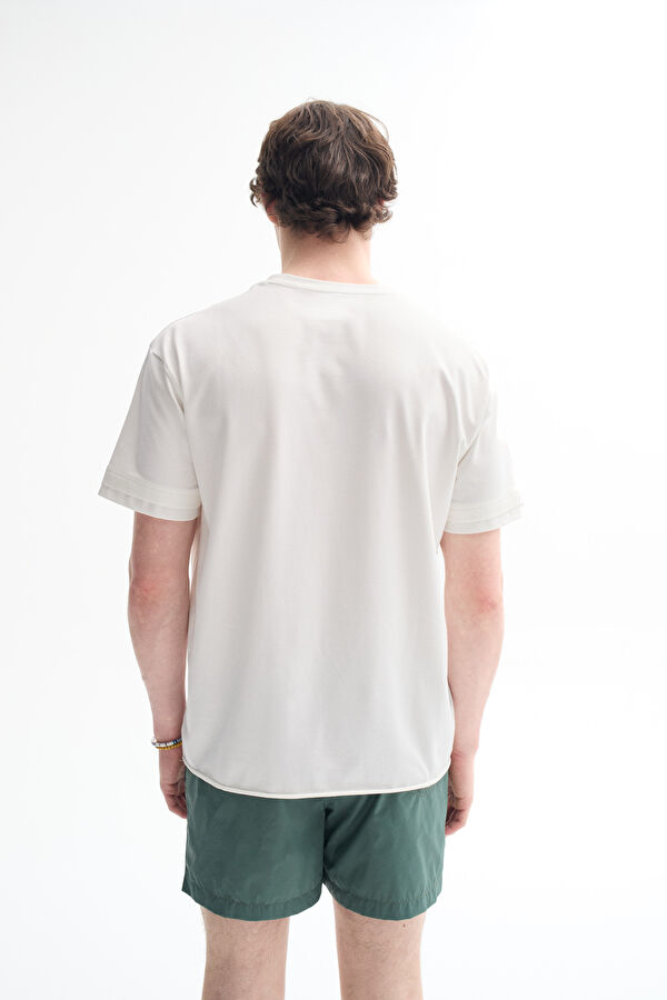 Ekru Bisiklet Yaka Garni Detaylı T-Shirt 3