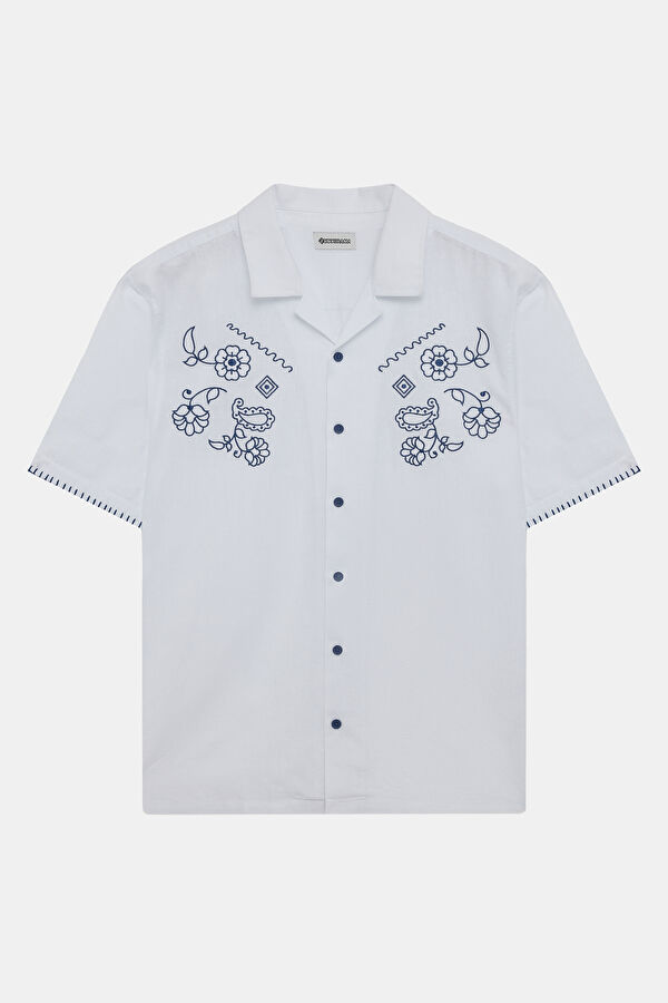 White Embroidered Resort Collar Shirt 4