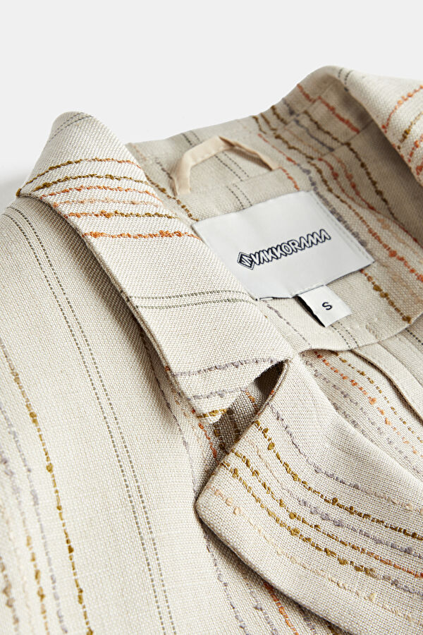 Beige Buttoned Women's Jacket 3