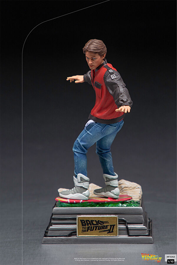 Back To The Future 2 - Marty McFly on Hoverboard Limited Edition Heykel 3