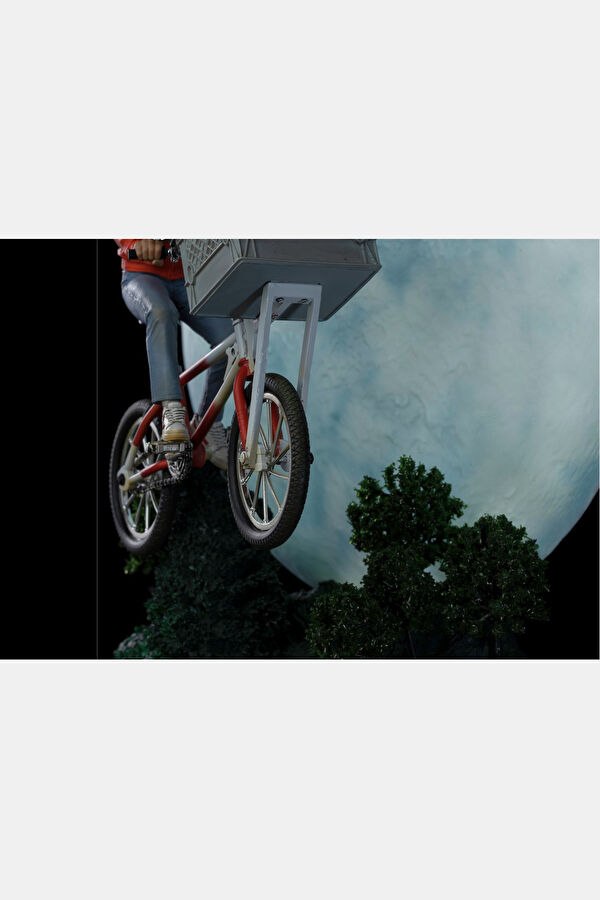 E.T. the Extra-Terrestrial - E.T. and Elliott Deluxe Limited Edition Heykel (LED Işıklı) 5
