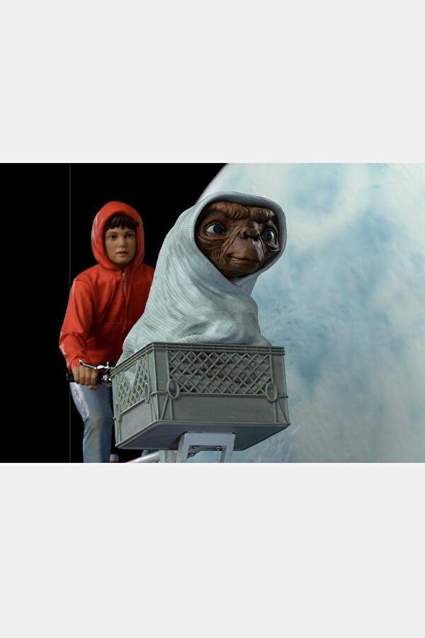 E.T. the Extra-Terrestrial - E.T. and Elliott Deluxe Limited Edition Heykel (LED Işıklı) 6