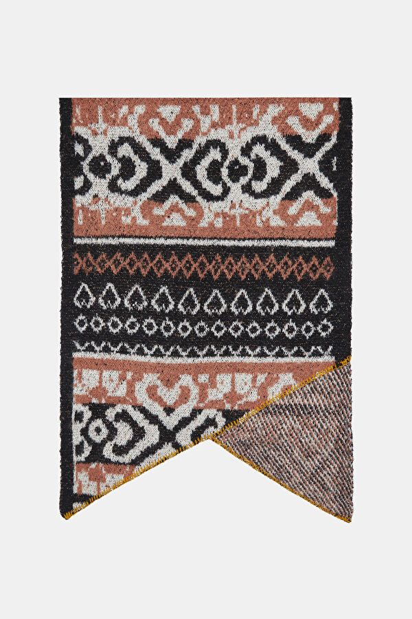 Multicolor Design Filled Weft