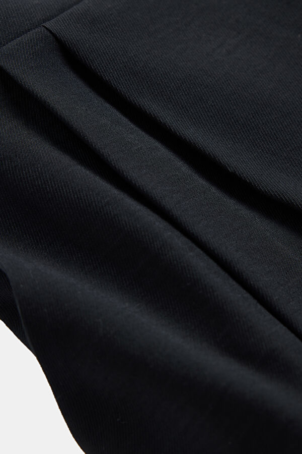 Black Zip-Up Women's Jumpsuit 5