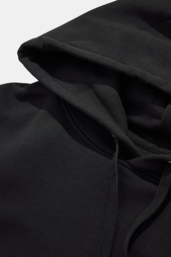 Siyah Relax Kalıp Kapüşonlu Sweatshirt 4