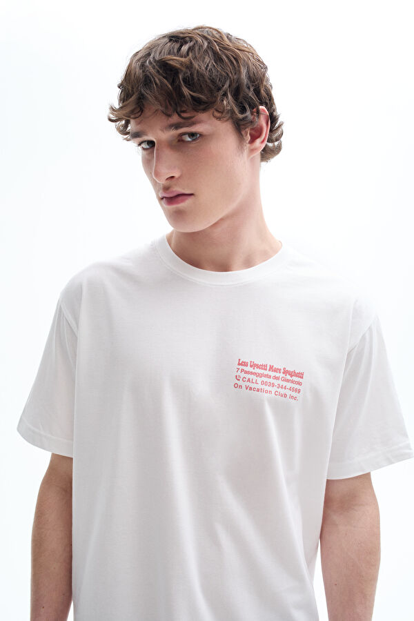 Relax Kalıp Beyaz Bisiklet Yaka Baskılı T-Shirt