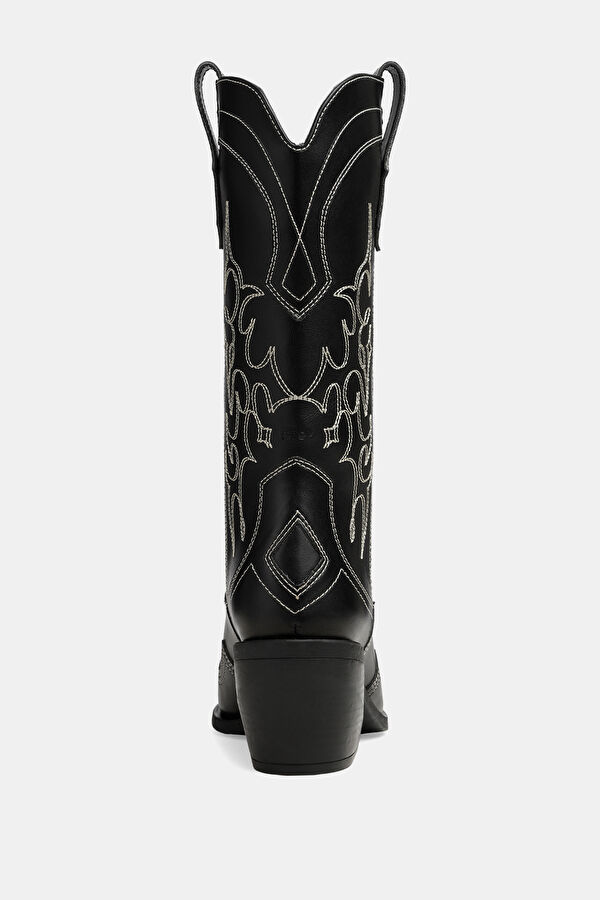 Black Boot 2
