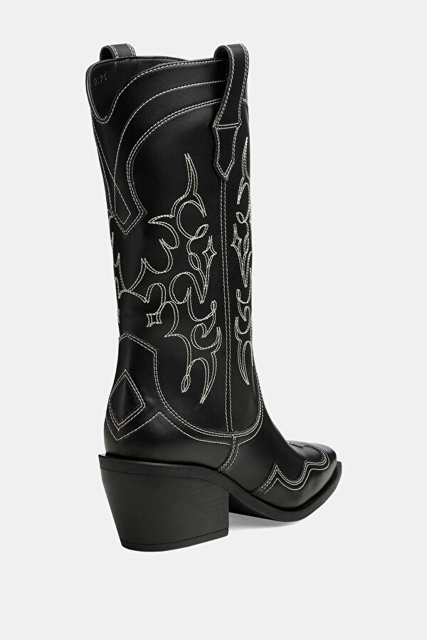 Black Boot 4