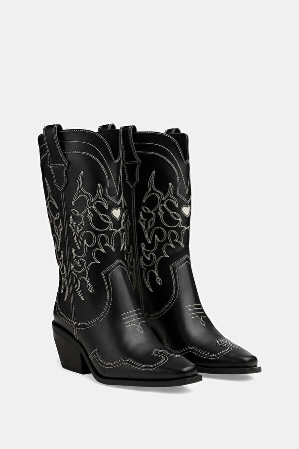 Black Boot 5