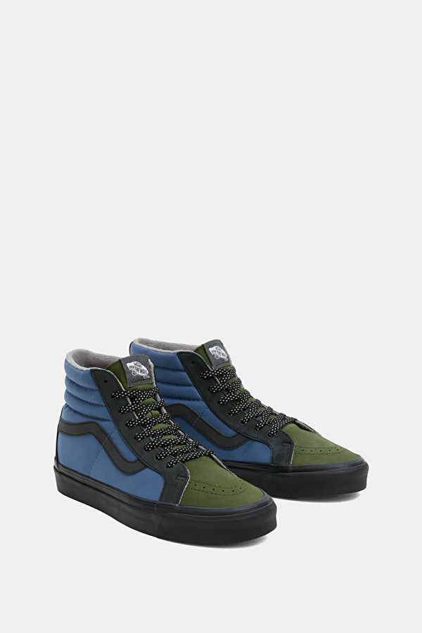 Black Sneaker 2