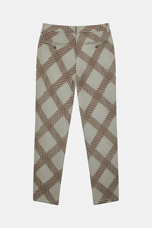 Coffee-colored, straight-leg men's trousers. 2