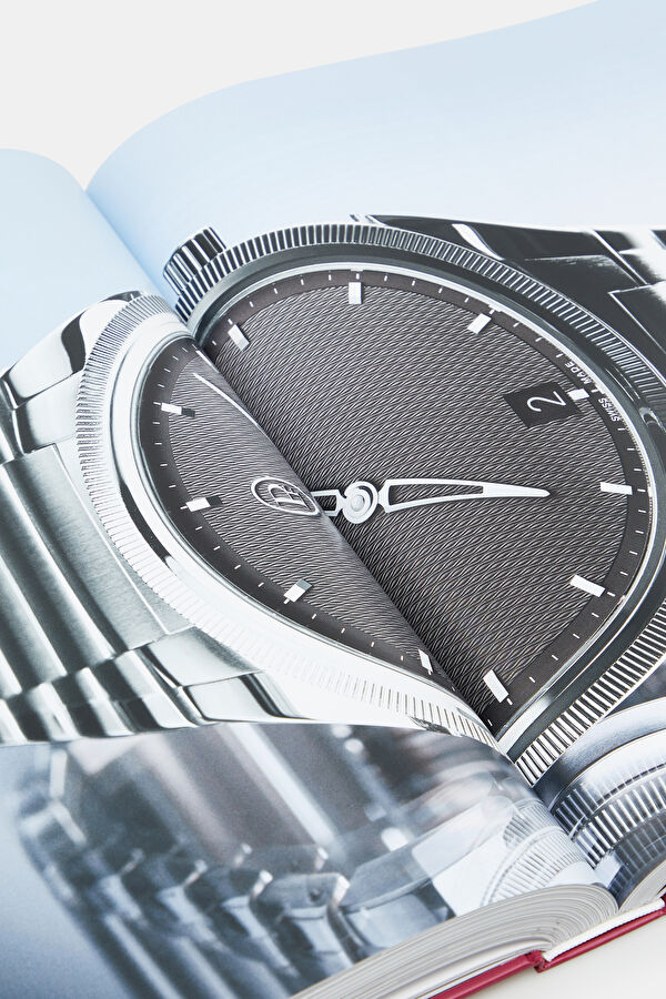 The Watch Book Compendium 10