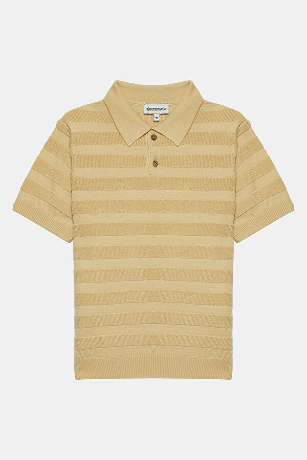 Yellow Tshirt 4