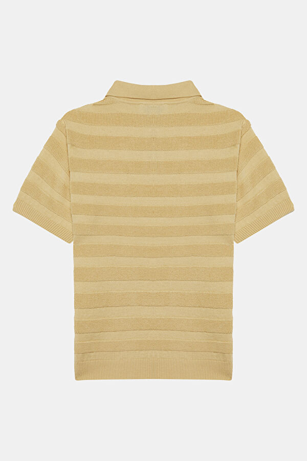 Yellow Tshirt 5