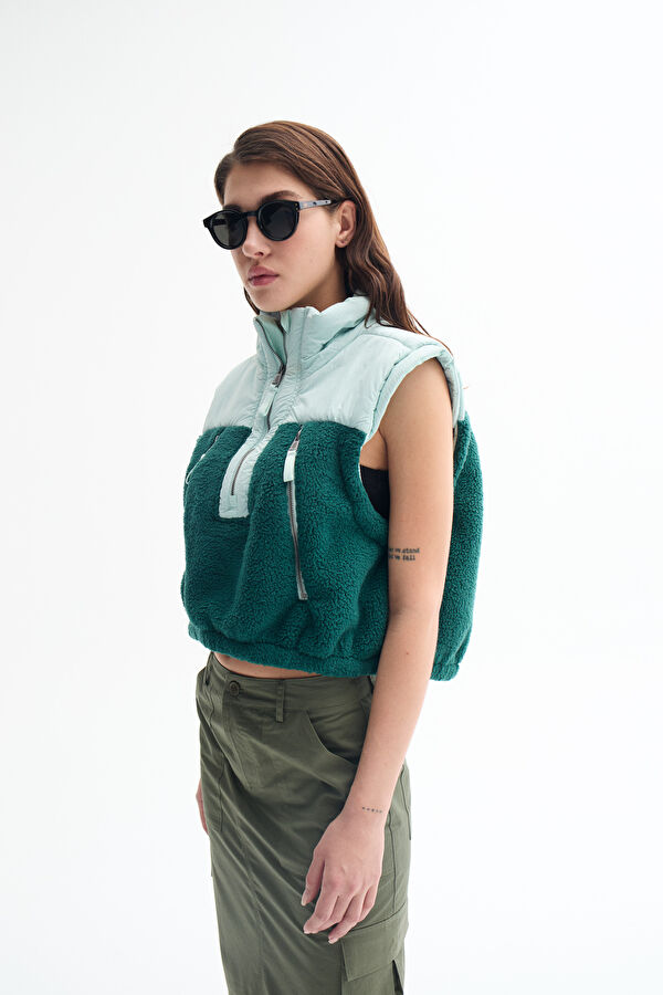 Relax Fit Green Upright Collar Vest