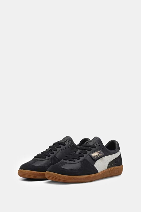 Black Sneaker 3