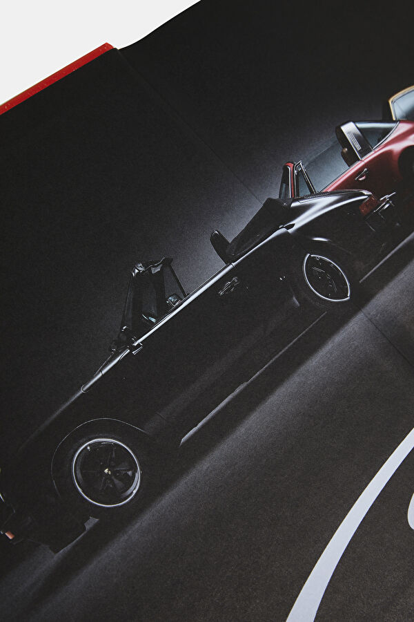 The Porsche 911 Book : New Revised Edition 8