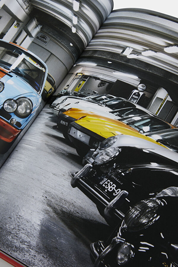 The Porsche 911 Book : New Revised Edition 10