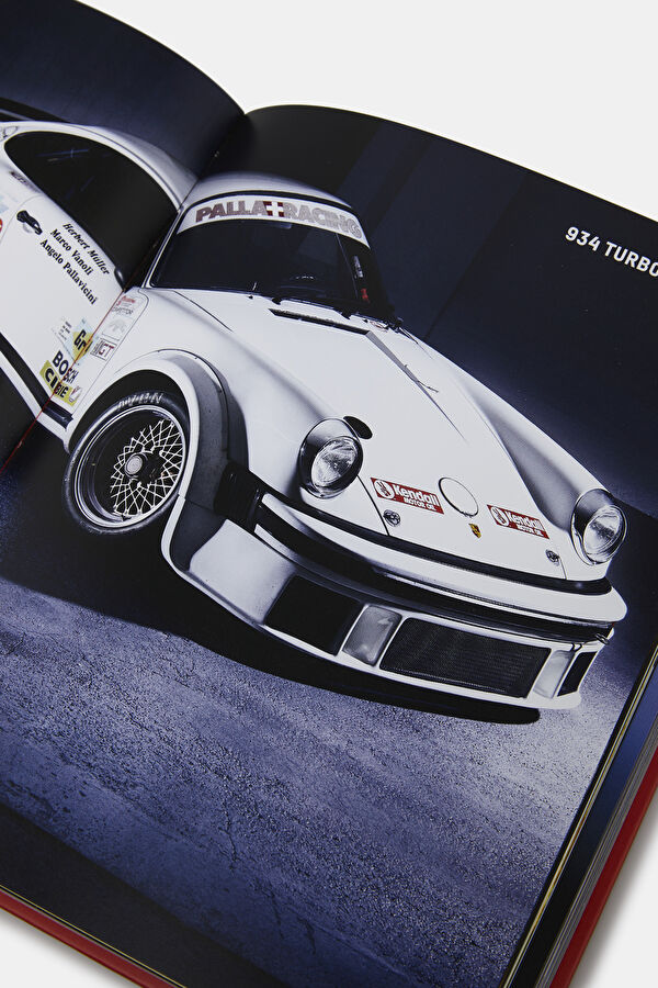 The Porsche 911 Book : New Revised Edition 11