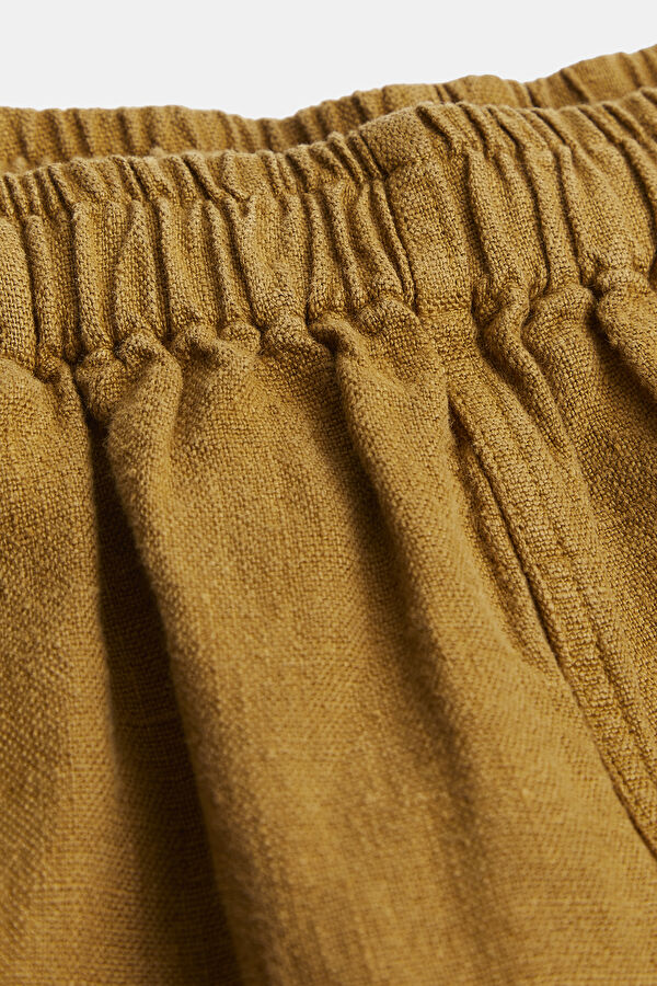 Relax Fit Mustard Shorts 3